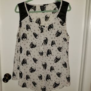 Torrid skull tank, size 0 black & white